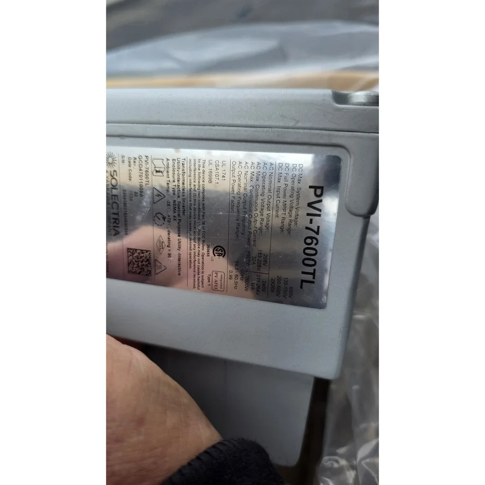 SOLECTRIA RENEWABLES PVI-7600TL Yaskawa Solectria Solar  6.6kW 7.6kw 208/240...